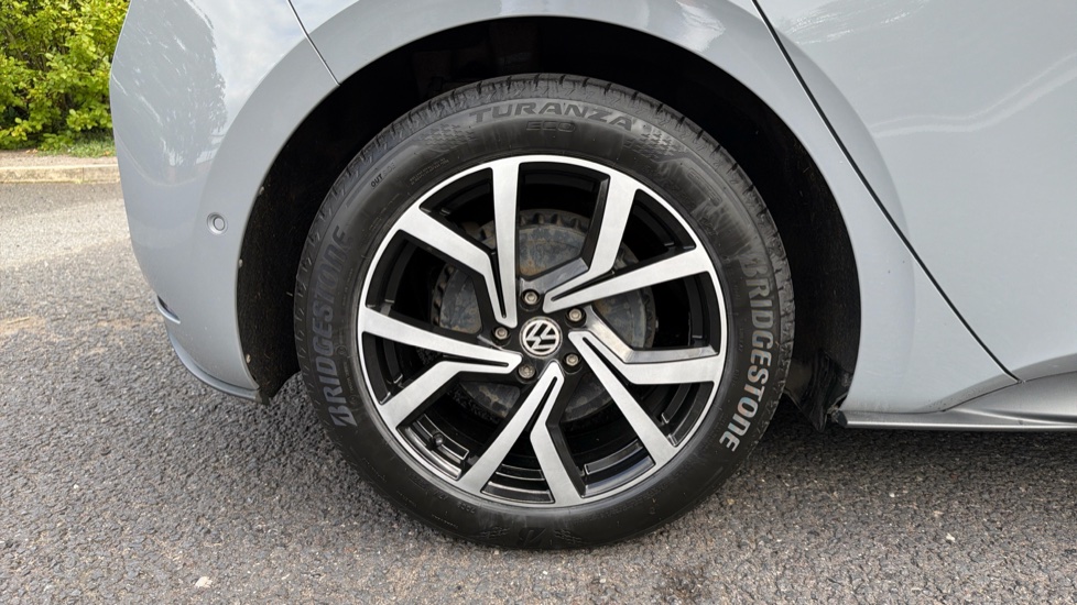Volkswagen ID.3 150kW Family Pro Performance 58kWh 5dr Auto Electric Hatchback - Image 21