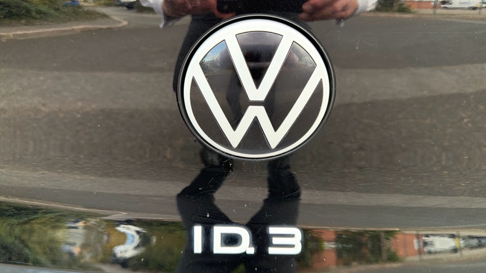 Volkswagen ID.3 150kW Family Pro Performance 58kWh 5dr Auto Electric Hatchback - Image 24