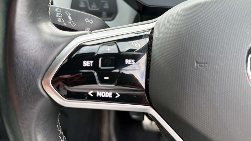 Volkswagen ID.3 150kW Family Pro Performance 58kWh 5dr Auto Electric Hatchback - Image 45