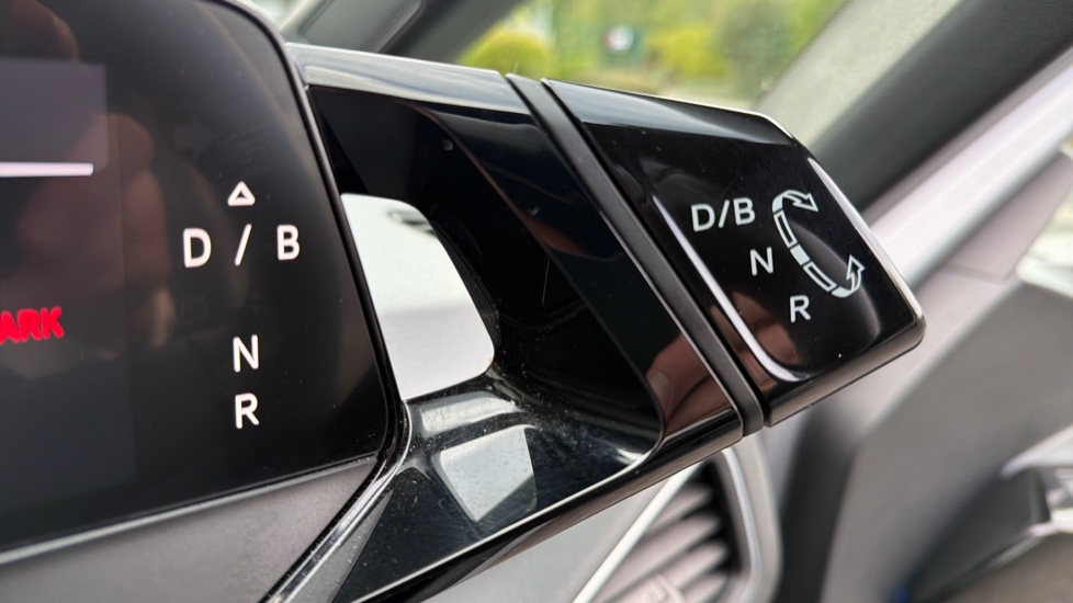 Volkswagen ID.3 150kW Family Pro Performance 58kWh 5dr Auto Electric Hatchback - Image 49