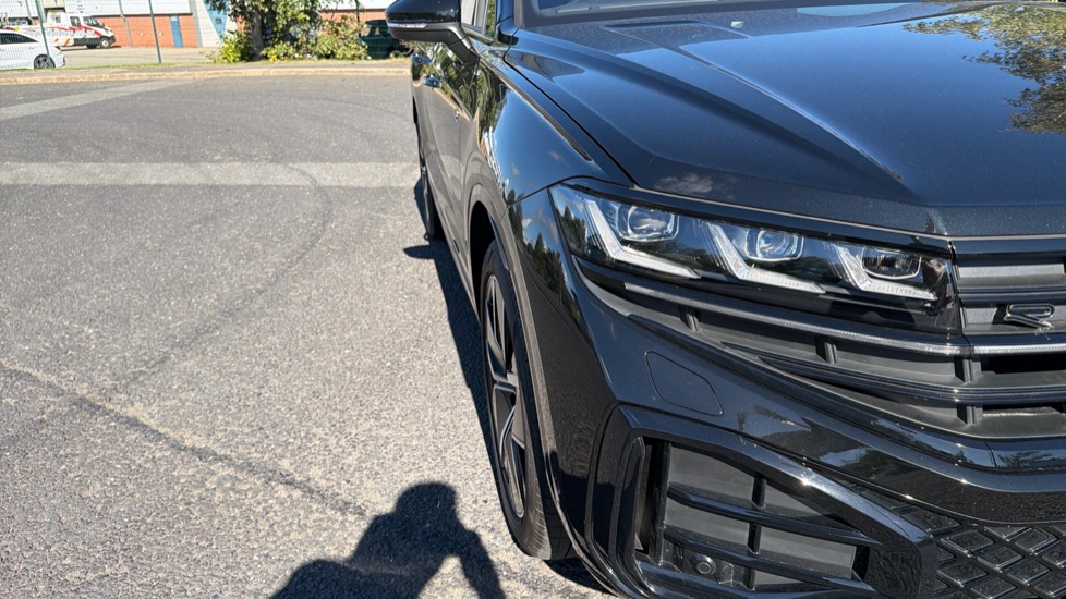 Volkswagen Touareg 3.0 V6 TDI 4Motion 286 Black Edition 5dr Tip Auto Diesel Estate - Image 33
