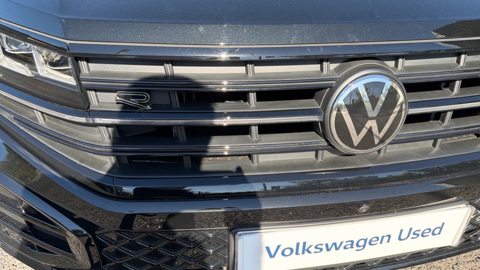 Volkswagen Touareg 3.0 V6 TDI 4Motion 286 Black Edition 5dr Tip Auto Diesel Estate - Image 34