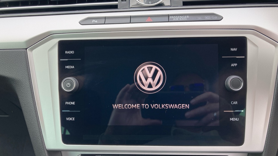 Volkswagen Passat 1.4 TSI 150 SE Business 5dr Petrol Estate - Image 12