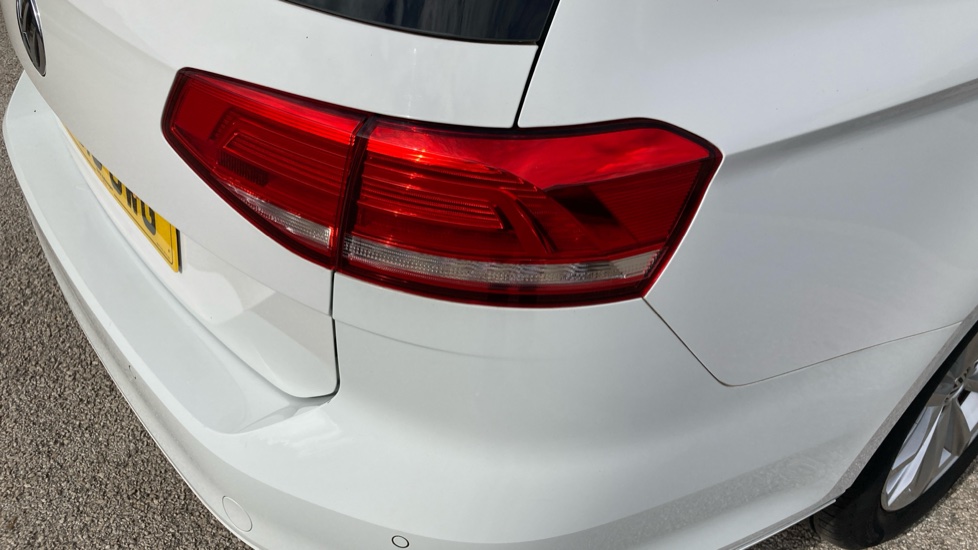Volkswagen Passat 1.4 TSI 150 SE Business 5dr Petrol Estate - Image 27