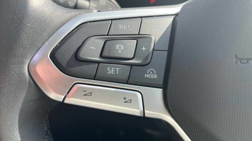 Volkswagen Tiguan 1.5 eTSI 150 Elegance 5dr DSG Petrol Estate - Image 29
