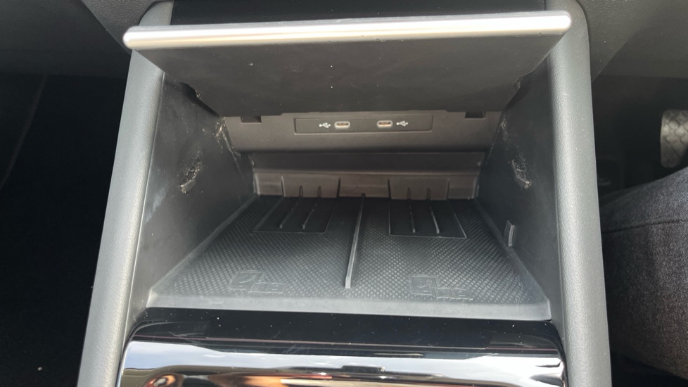Volkswagen Tiguan 1.5 eTSI 150 Elegance 5dr DSG Petrol Estate - Image 31