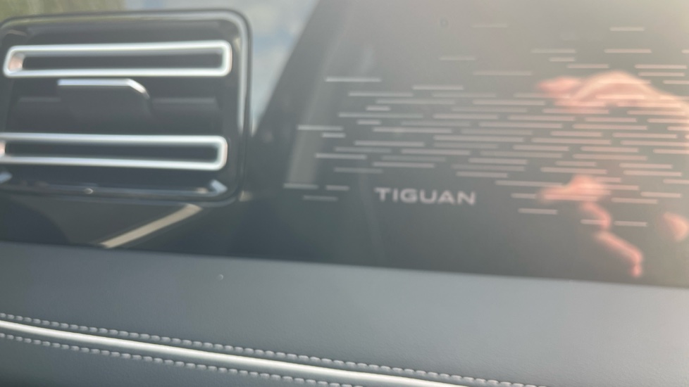Volkswagen Tiguan 1.5 eTSI 150 Elegance 5dr DSG Petrol Estate - Image 34