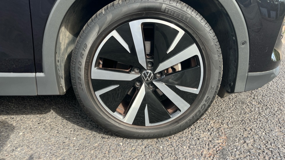 Volkswagen Tiguan 1.5 eTSI 150 Elegance 5dr DSG Petrol Estate - Image 44