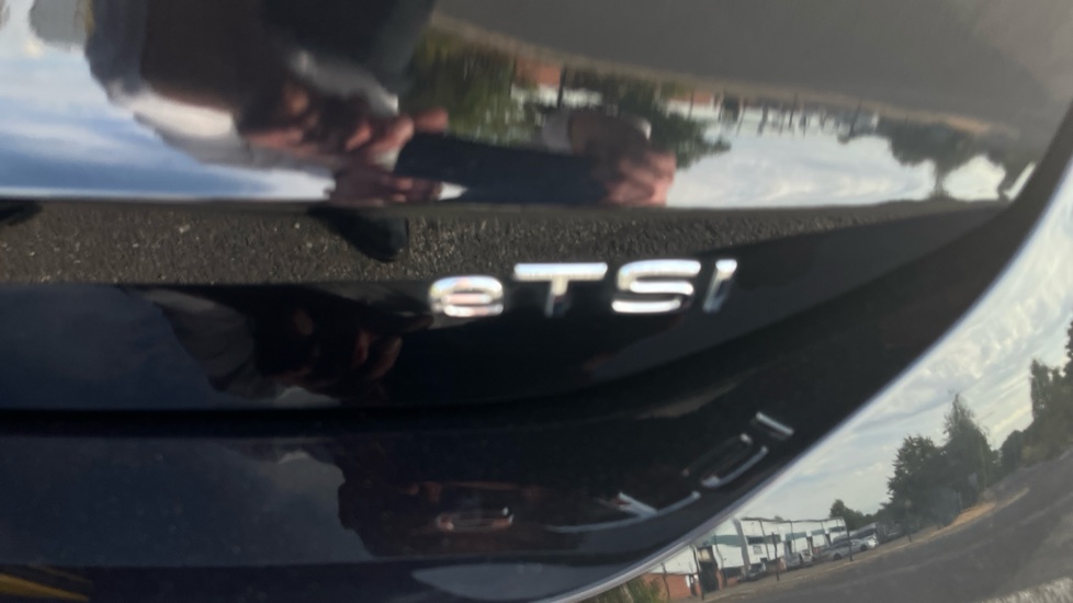 Volkswagen Tiguan 1.5 eTSI 150 Elegance 5dr DSG Petrol Estate - Image 47