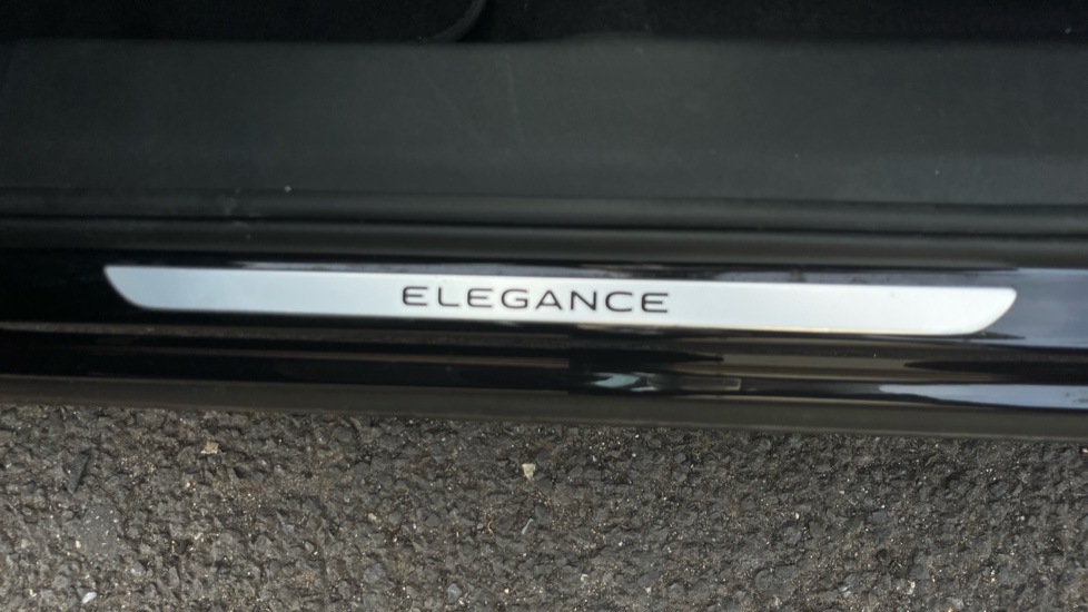 Volkswagen Tiguan 1.5 eTSI 150 Elegance 5dr DSG Petrol Estate - Image 53