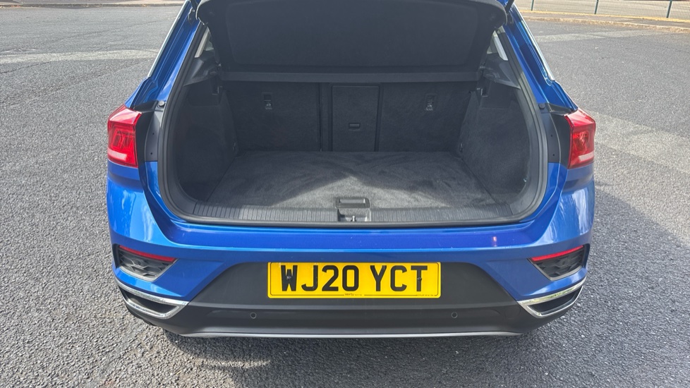 Volkswagen T-Roc 1.6 TDI Design 5dr Diesel Hatchback - Image 4