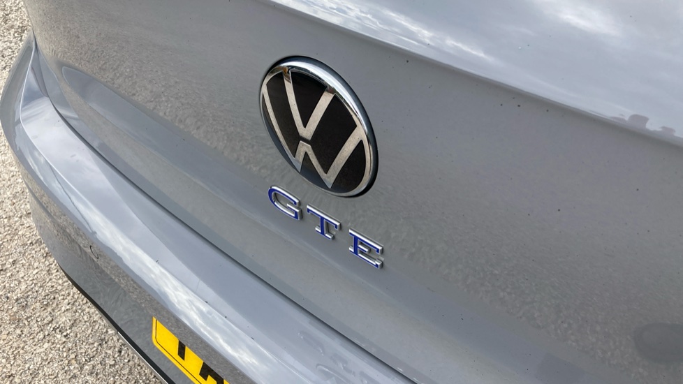 Volkswagen Golf 1.4 TSI GTE 5dr DSG Hatchback - Image 62