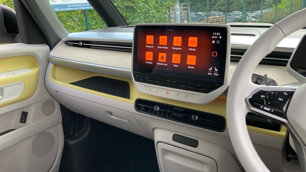 Volkswagen ID. Buzz 150kW Style Pro 77kWh 5dr Auto Electric Estate - Image 14