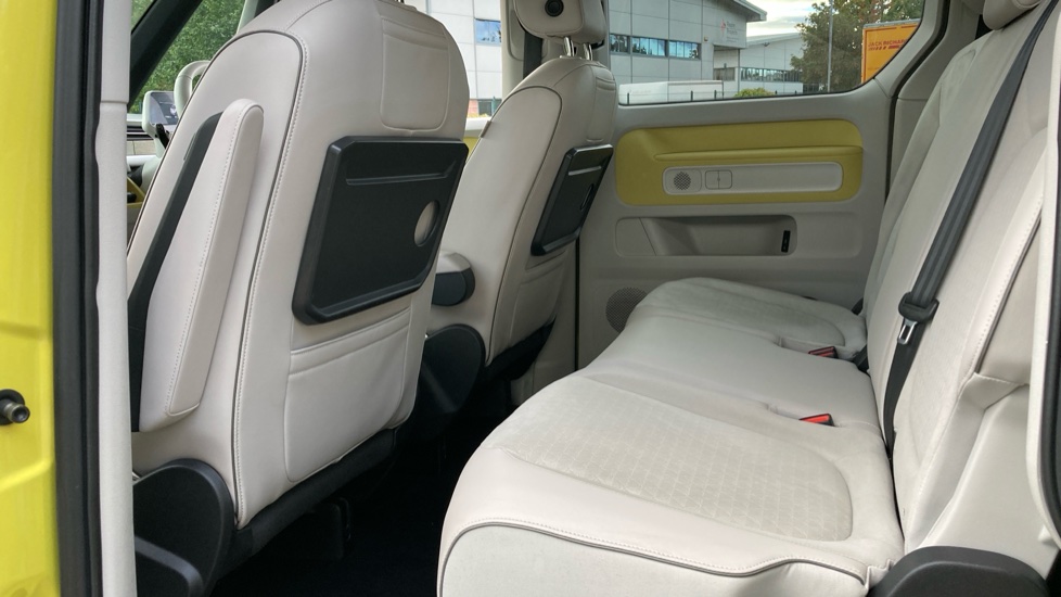 Volkswagen ID. Buzz 150kW Style Pro 77kWh 5dr Auto Electric Estate - Image 16