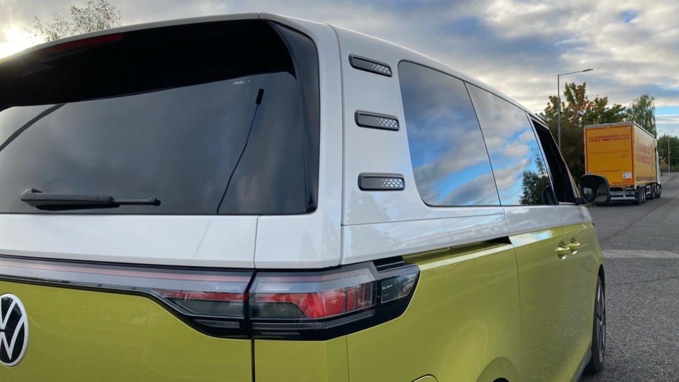 Volkswagen ID. Buzz 150kW Style Pro 77kWh 5dr Auto Electric Estate - Image 29