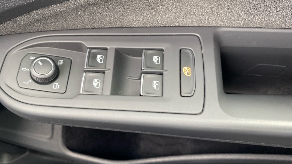 Volkswagen Golf 1.5 TSI Match 5dr Petrol Hatchback - Image 51