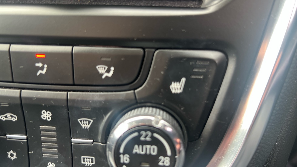 Vauxhall Mokka 1.6i SE 5dr Petrol Hatchback - Image 26