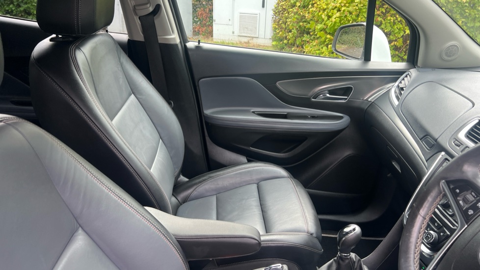 Vauxhall Mokka 1.6i SE 5dr Petrol Hatchback - Image 31