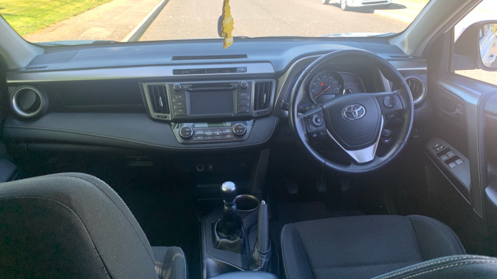 Toyota Rav 4 2.0 D-4D Icon 5dr Diesel Estate - Image 10