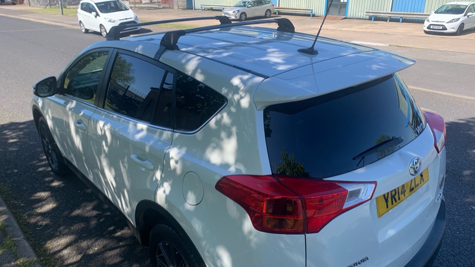 Toyota Rav 4 2.0 D-4D Icon 5dr Diesel Estate - Image 44