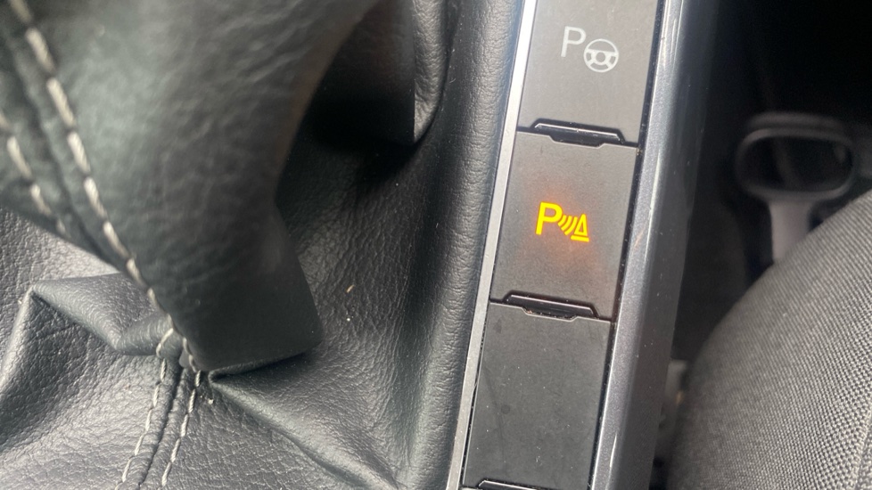 Volkswagen Polo 1.0 TSI 110 R-Line 5dr Petrol Hatchback - Image 42