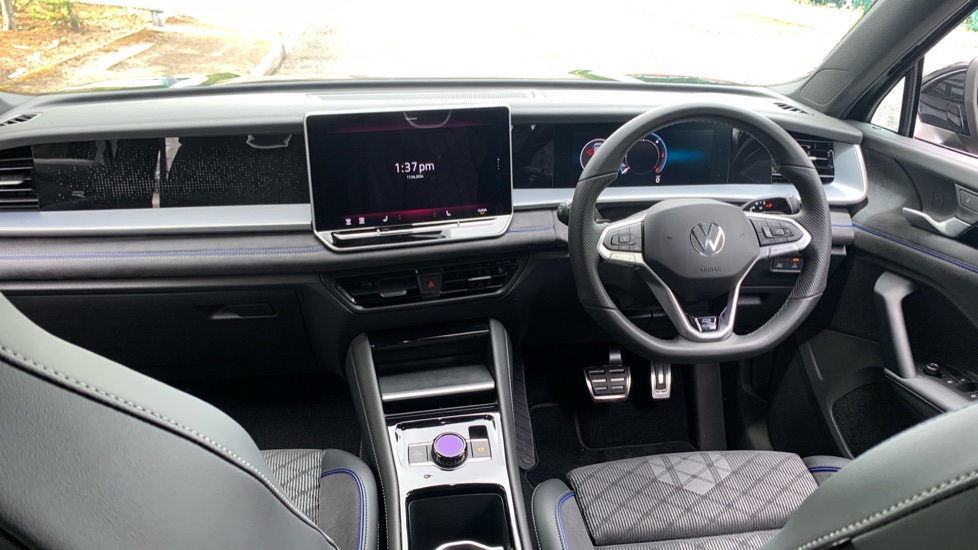 Volkswagen Tayron 2.0 TDI R-Line 5dr DSG7 [7 Seat] Diesel Estate - Image 10