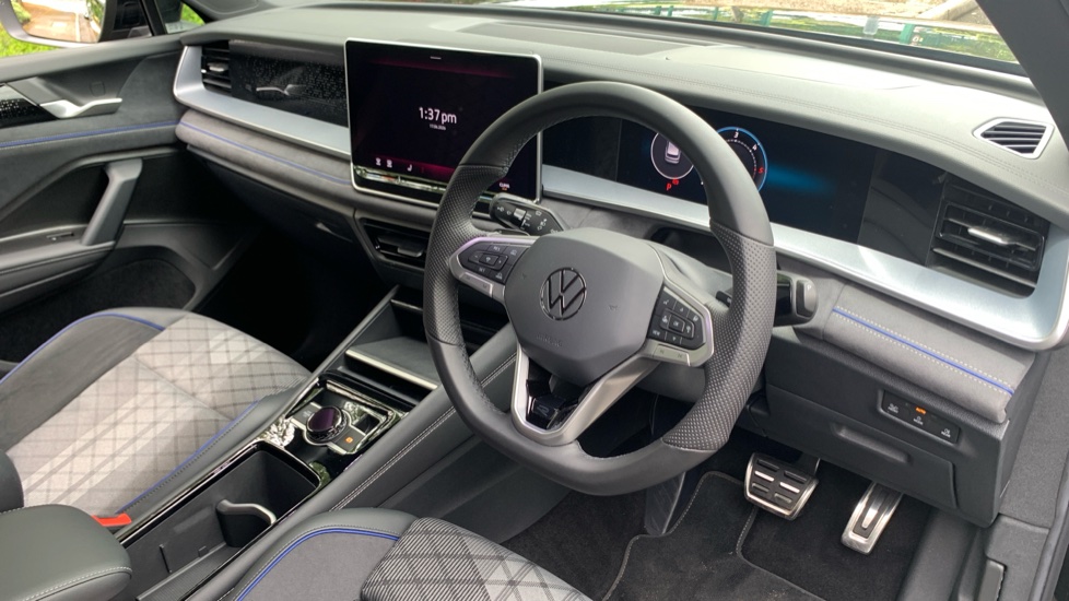 Volkswagen Tayron 2.0 TDI R-Line 5dr DSG7 [7 Seat] Diesel Estate - Image 11