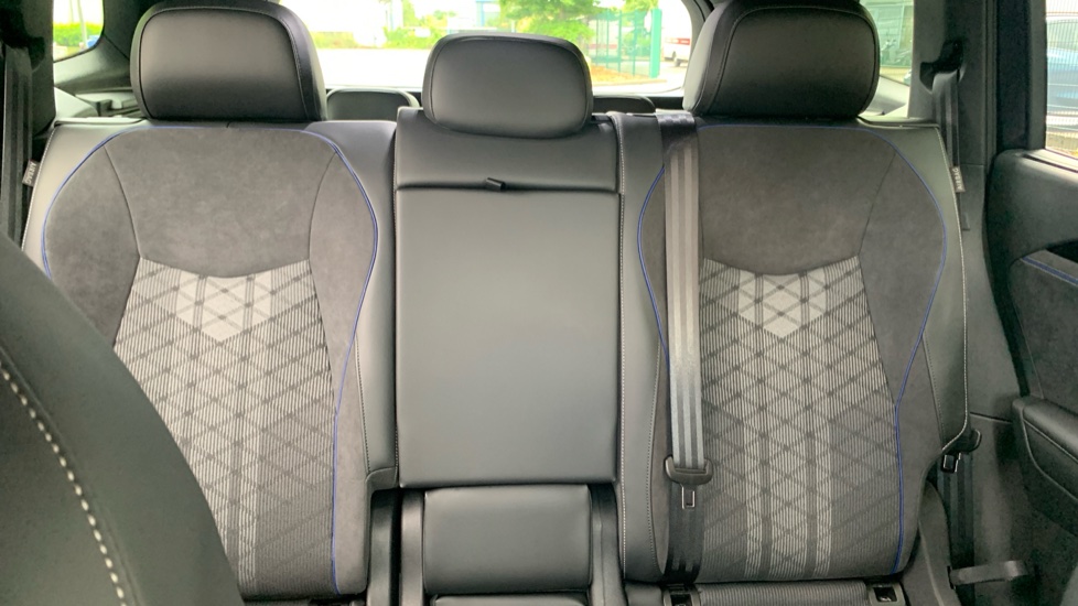 Volkswagen Tayron 2.0 TDI R-Line 5dr DSG7 [7 Seat] Diesel Estate - Image 15