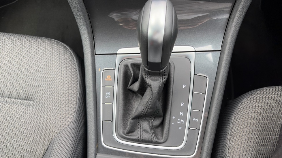 Volkswagen Golf 1.5 TSI EVO 150 Match 5dr DSG Petrol Hatchback - Image 13