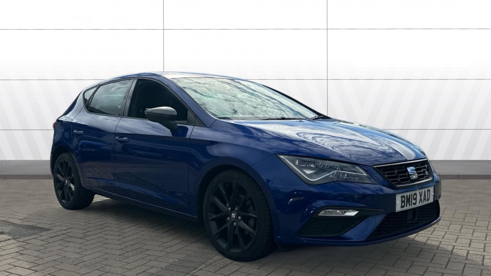 SEAT Leon 1.5 TSI EVO 150 FR Black Edition [EZ] 5dr Petrol Hatchback - Image 1