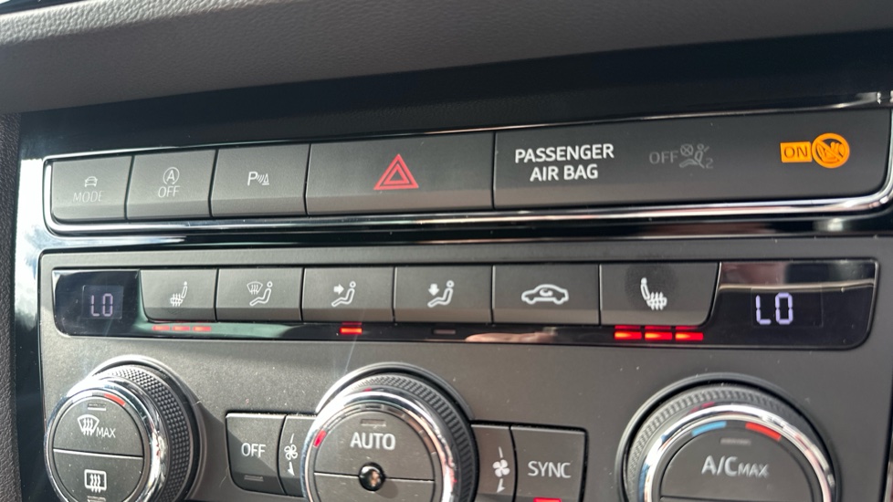 SEAT Leon 1.5 TSI EVO 150 FR Black Edition [EZ] 5dr Petrol Hatchback - Image 36