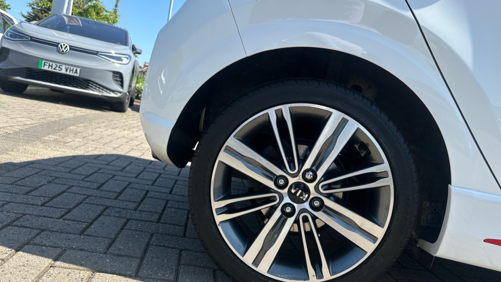 Kia Picanto 1.25 GT-line S 5dr Petrol Hatchback - Image 7