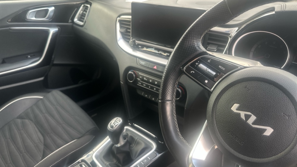 Kia Pro Ceed 1.5T GDi ISG GT-Line 5dr Petrol Estate - Image 14