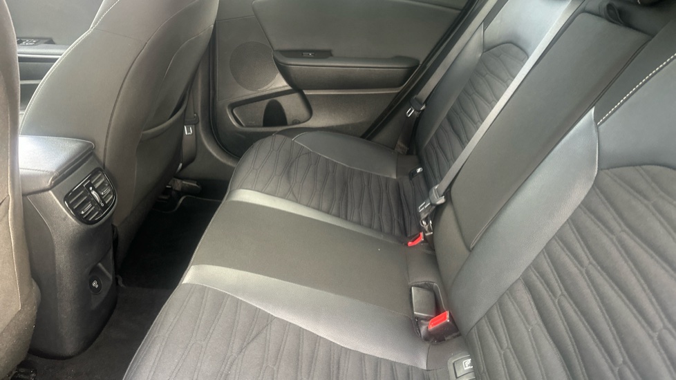 Kia Pro Ceed 1.5T GDi ISG GT-Line 5dr Petrol Estate - Image 24