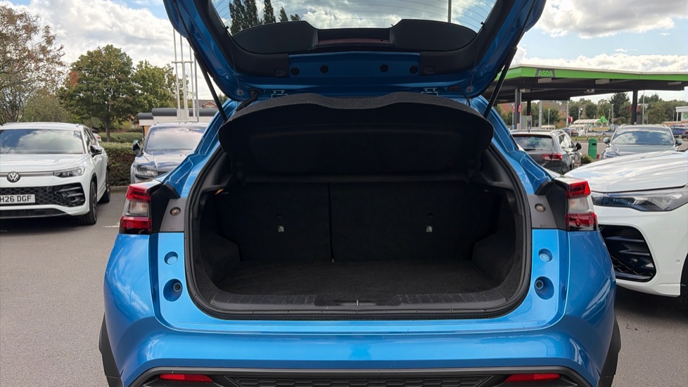 Nissan Juke 1.0 DiG-T 114 N-Connecta 5dr DCT Petrol Hatchback - Image 4
