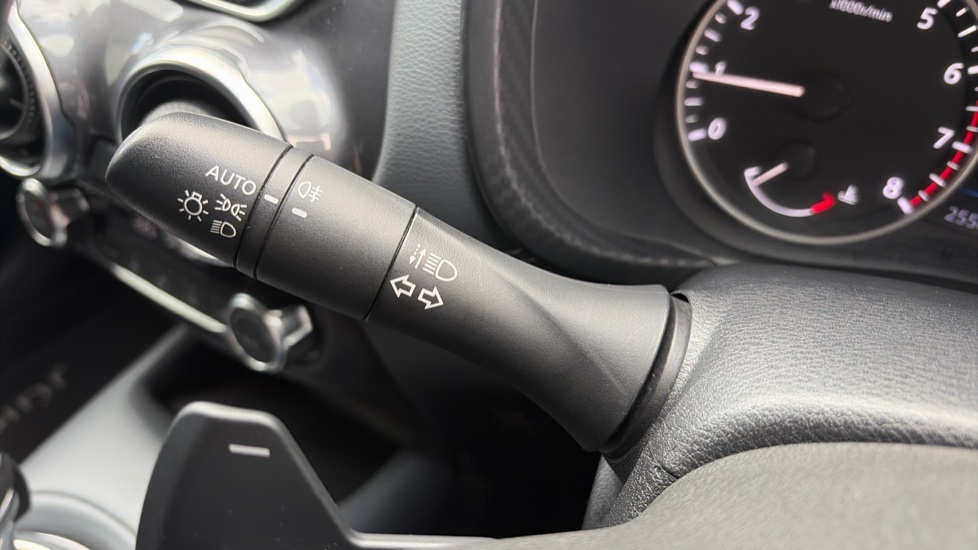 Nissan Juke 1.0 DiG-T 114 N-Connecta 5dr DCT Petrol Hatchback - Image 29