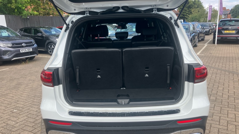Mercedes-Benz GLB 200 AMG Line 5dr 7G-Tronic Petrol Estate - Image 4