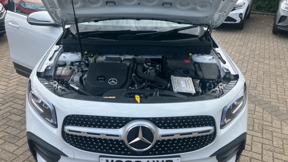 Mercedes-Benz GLB 200 AMG Line 5dr 7G-Tronic Petrol Estate - Image 8