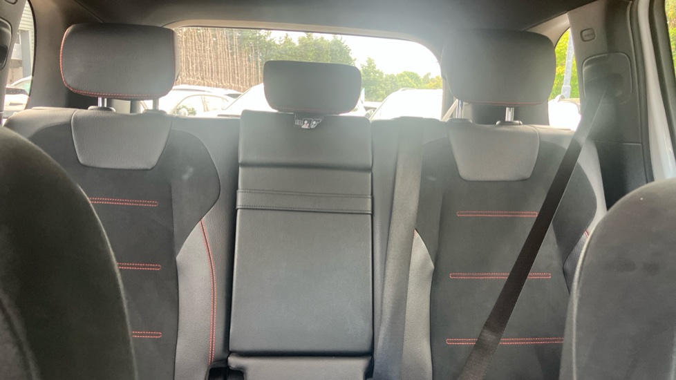Mercedes-Benz GLB 200 AMG Line 5dr 7G-Tronic Petrol Estate - Image 15