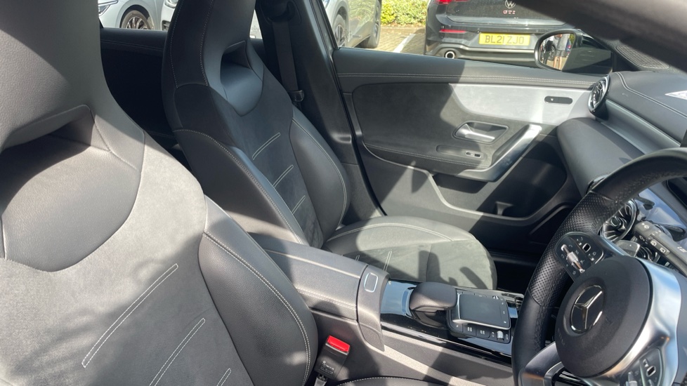 Mercedes-Benz A-Class A180 AMG Line Executive Edition 5dr Auto Petrol Hatchback - Image 28