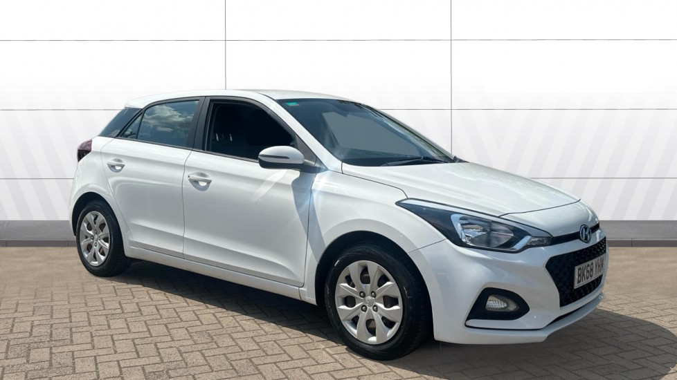 Hyundai i20 1.2 MPi S Connect 5dr Petrol Hatchback - Image 1