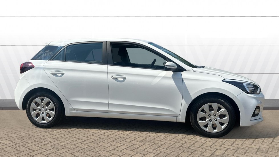 Hyundai i20 1.2 MPi S Connect 5dr Petrol Hatchback - Image 5