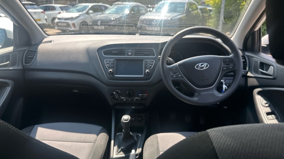 Hyundai i20 1.2 MPi S Connect 5dr Petrol Hatchback - Image 10