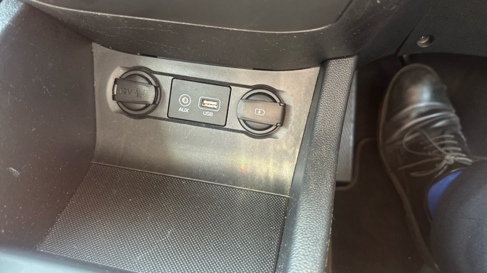 Hyundai i20 1.2 MPi S Connect 5dr Petrol Hatchback - Image 21