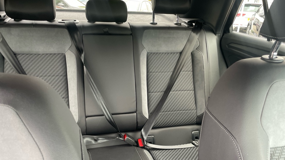 Volkswagen T-Roc 1.5 TSI EVO R-Line 5dr Petrol Hatchback - Image 15