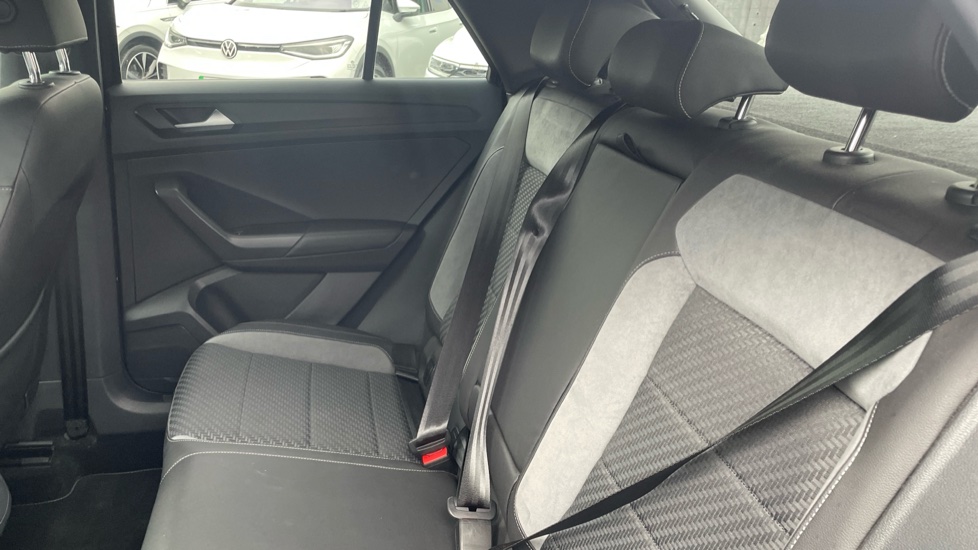 Volkswagen T-Roc 1.5 TSI EVO R-Line 5dr Petrol Hatchback - Image 31