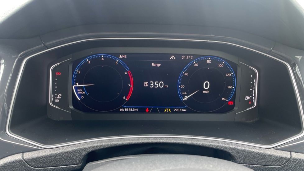Volkswagen T-Roc 1.5 TSI EVO R-Line 5dr Petrol Hatchback - Image 46