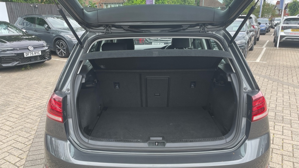 Volkswagen Golf 1.4 TSI SE 5dr DSG Petrol Hatchback - Image 4