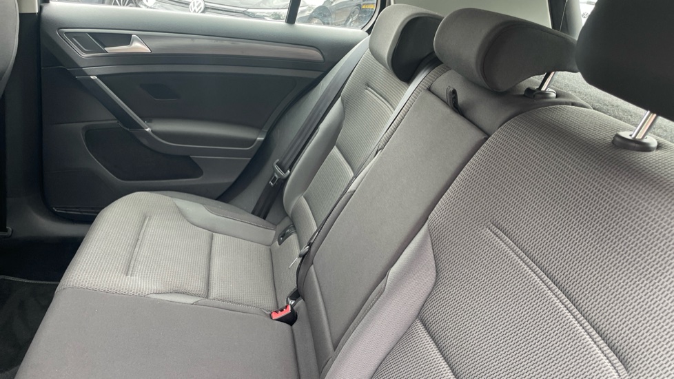 Volkswagen Golf 1.4 TSI SE 5dr DSG Petrol Hatchback - Image 29