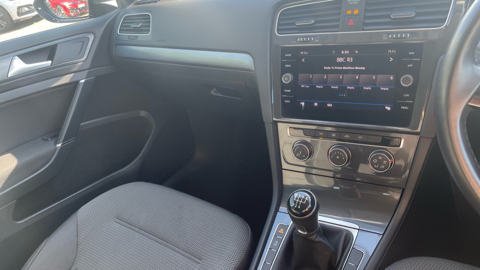 Volkswagen Golf 1.6 TDI Match 5dr Diesel Hatchback - Image 14